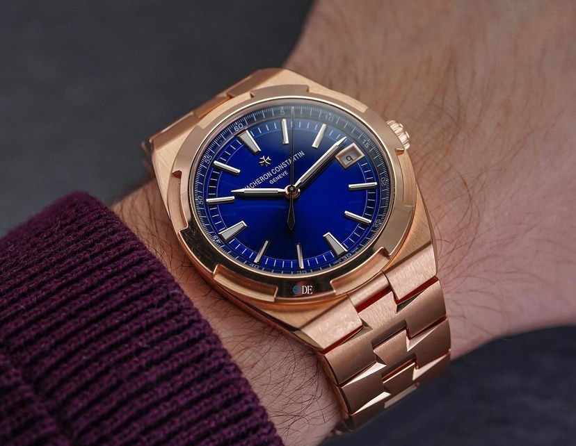 Vacheron Constantin Overseas 2000V/120G-B122 Ultra-thin Series