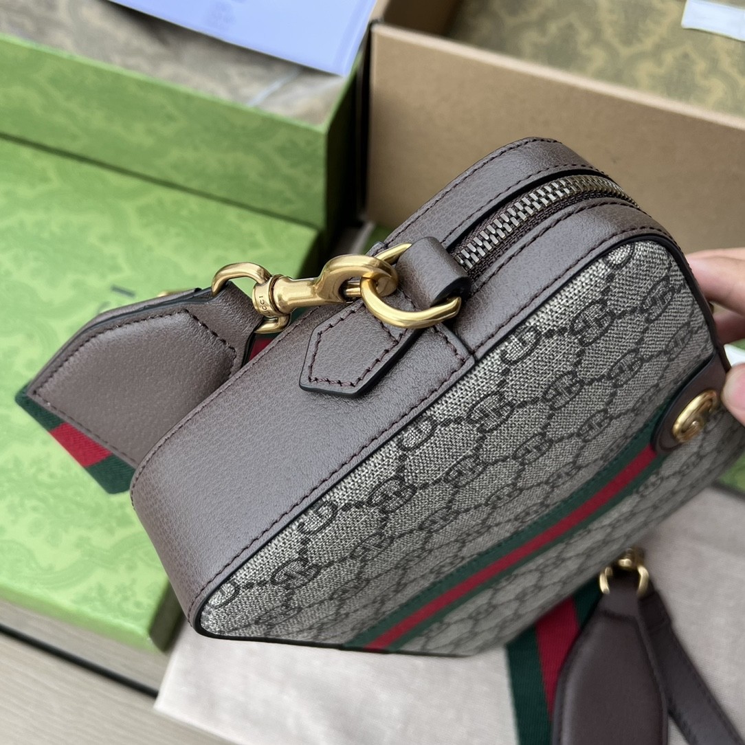 Gucci shoulder strap bag
