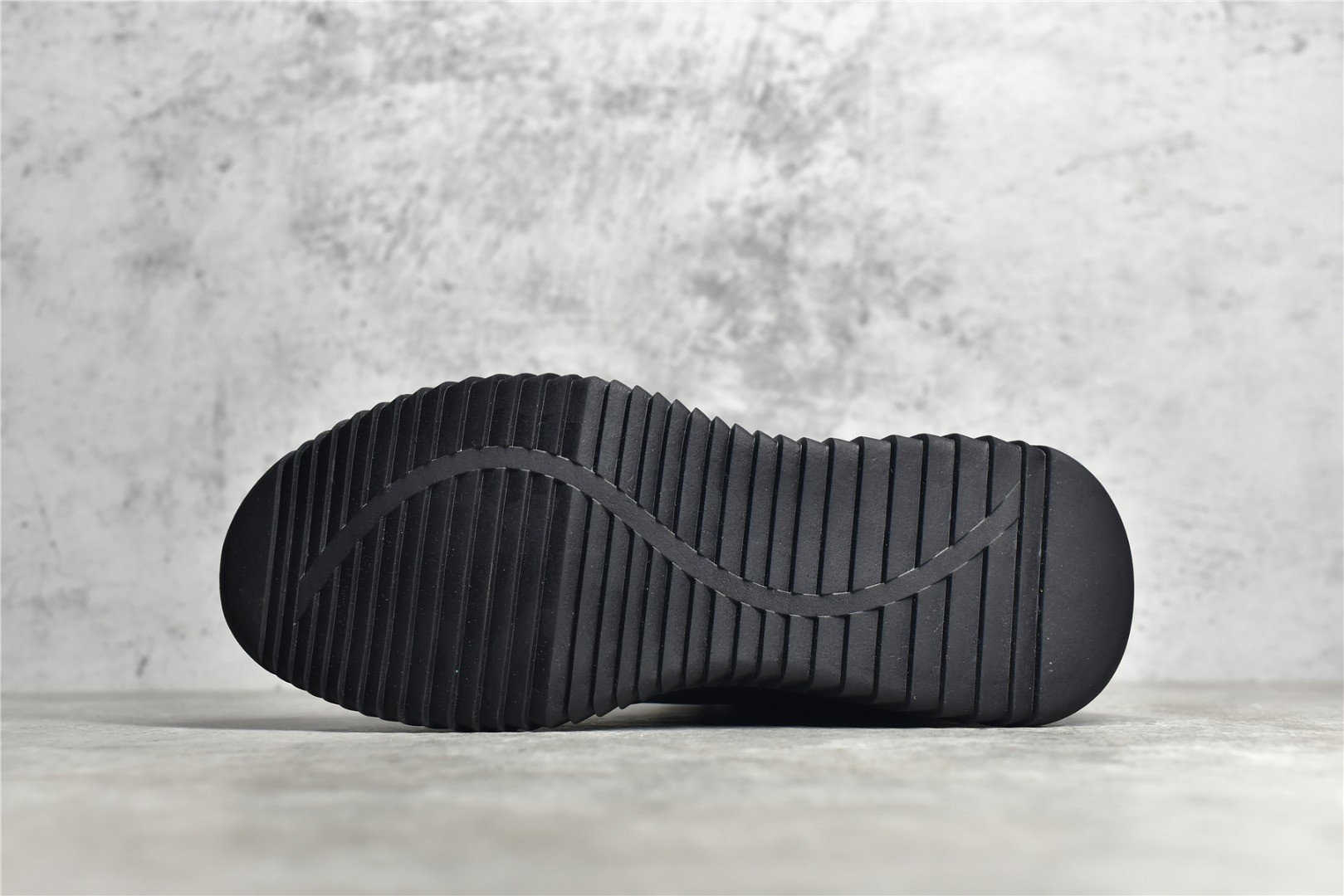 Black GUCCI high-top sneakers