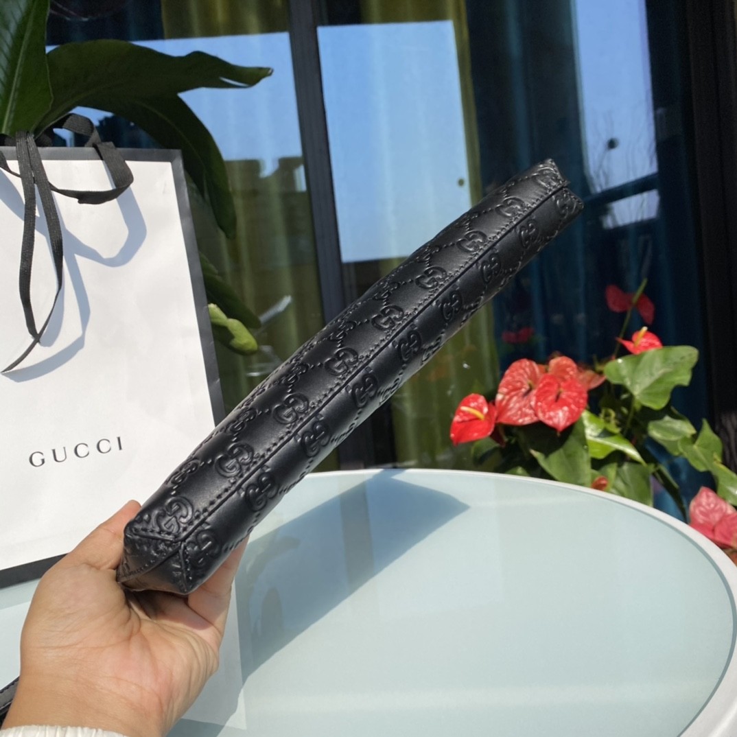 Gucci men's leather clutch bag
