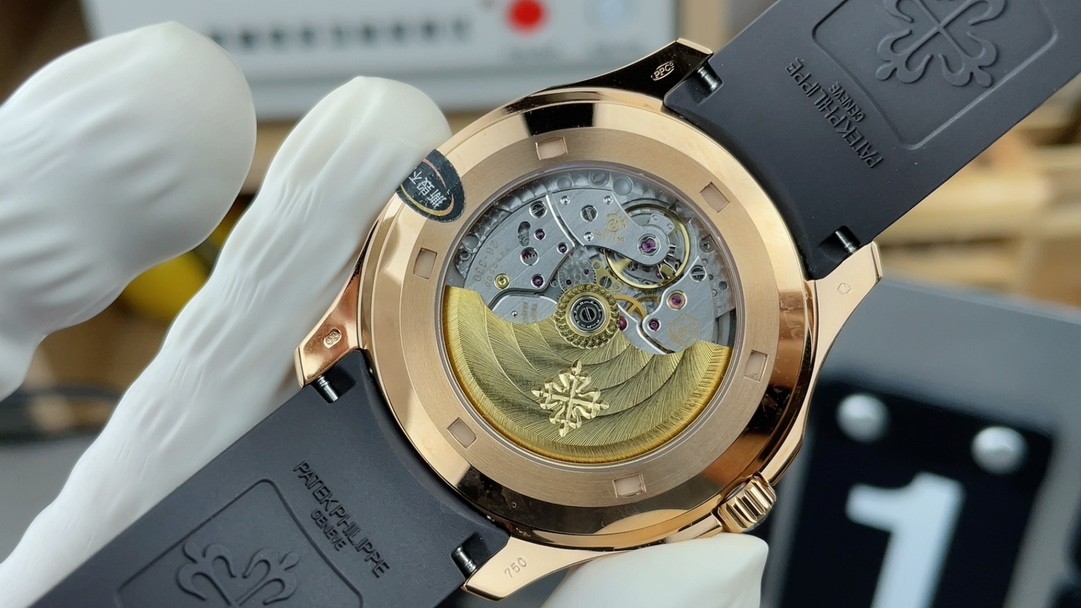 Patek Philippe Aquanaut 5167R-001 watch