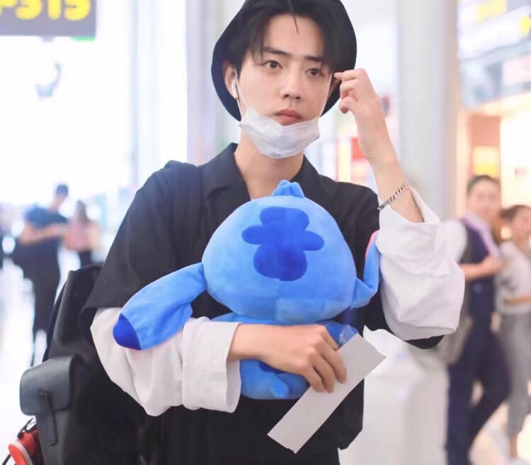 Gucci Skull Pixie Bracelet.