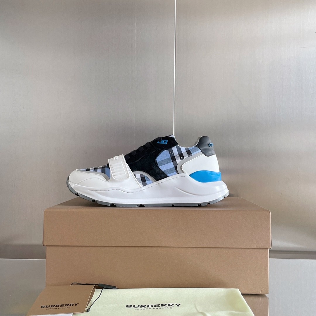 Burberry sneakers