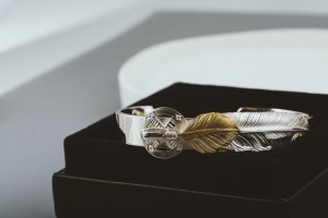 Goro's Takahashi Goro Gold Dotted Eagle Feather Bracelet