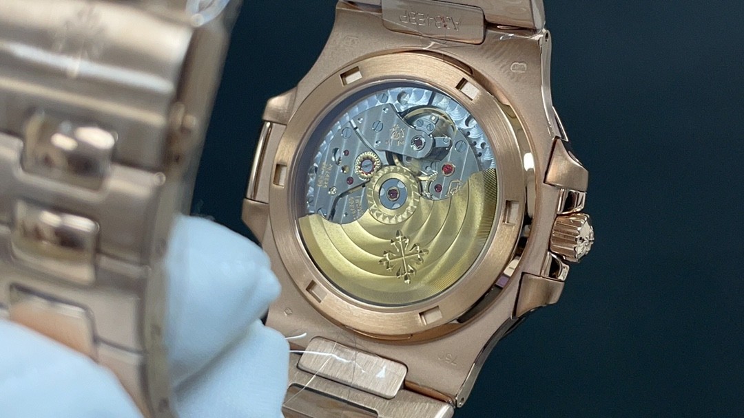 Patek Philippe Nautilus 5711 Rose Gold 40mm 9015
