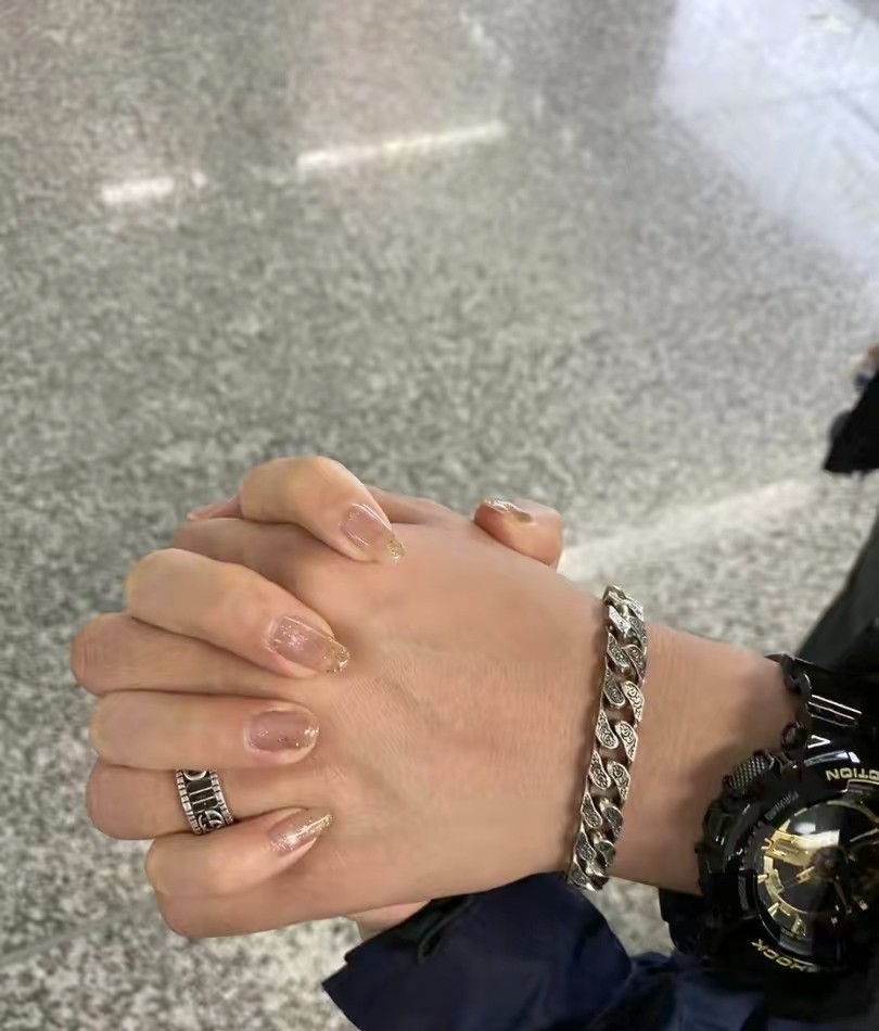 Gucci double G engraved bracelet