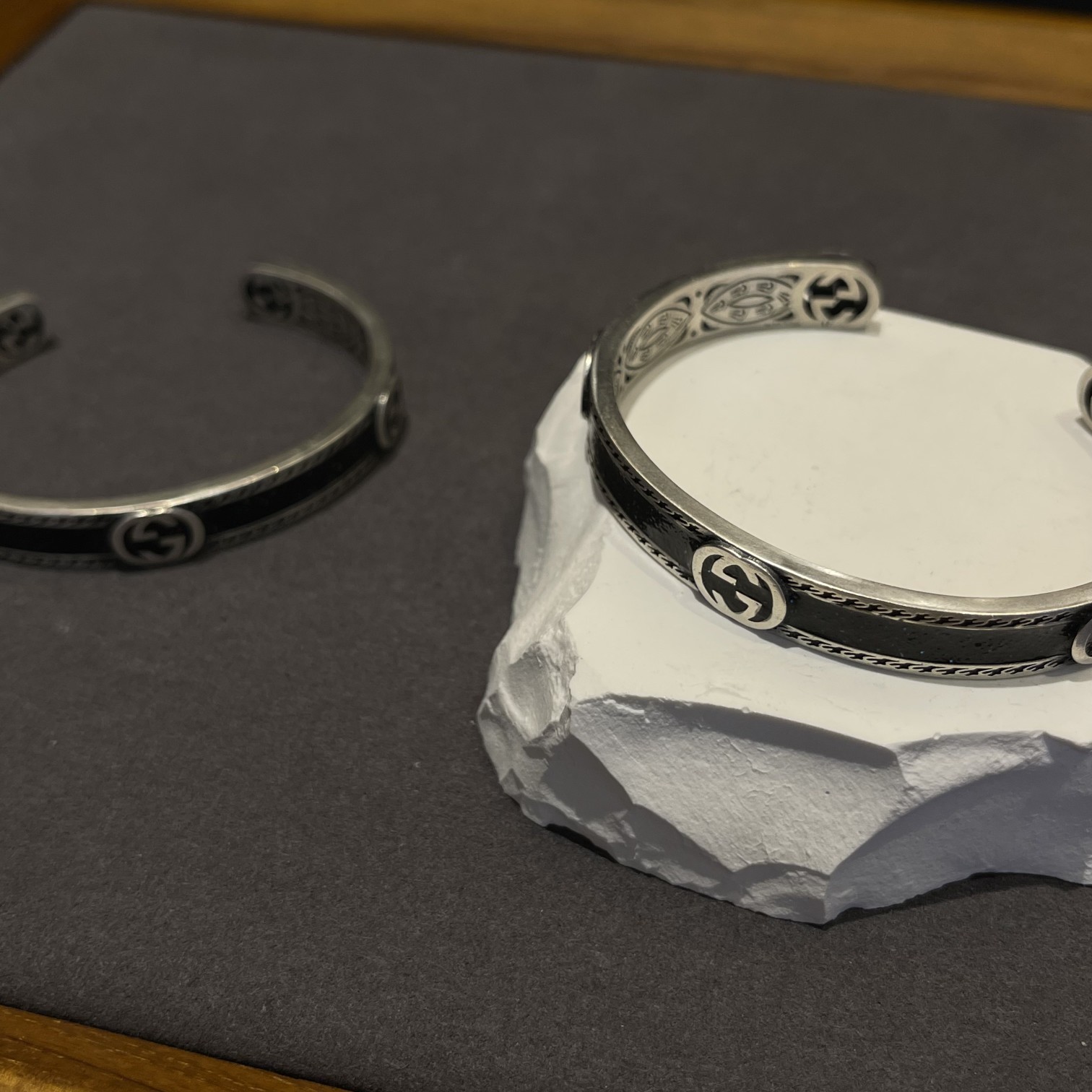 Gucci enamel black bracelet