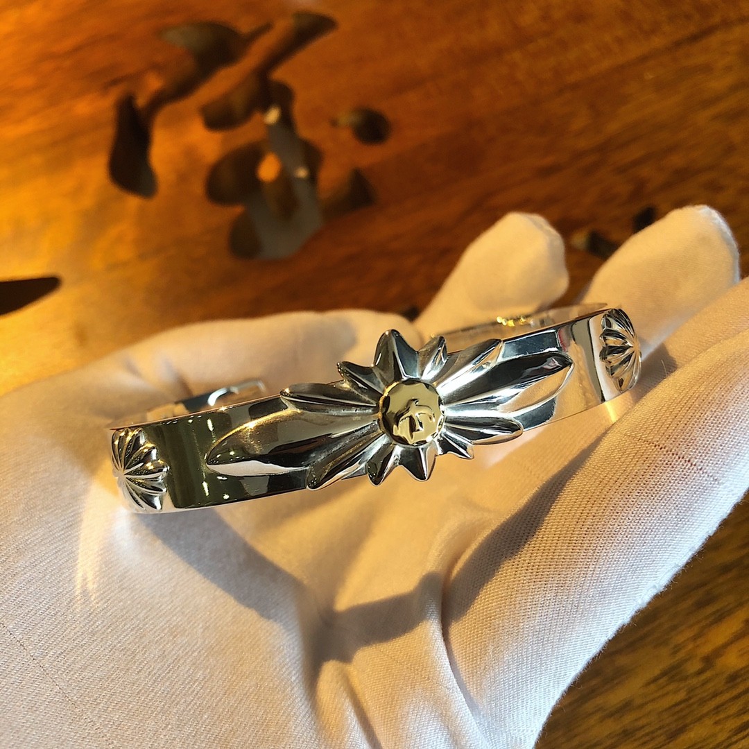 𝐆𝐨𝐫𝐨𝐬 Takahashi Wulang Point Gold Sun Flying Bird Bracelet