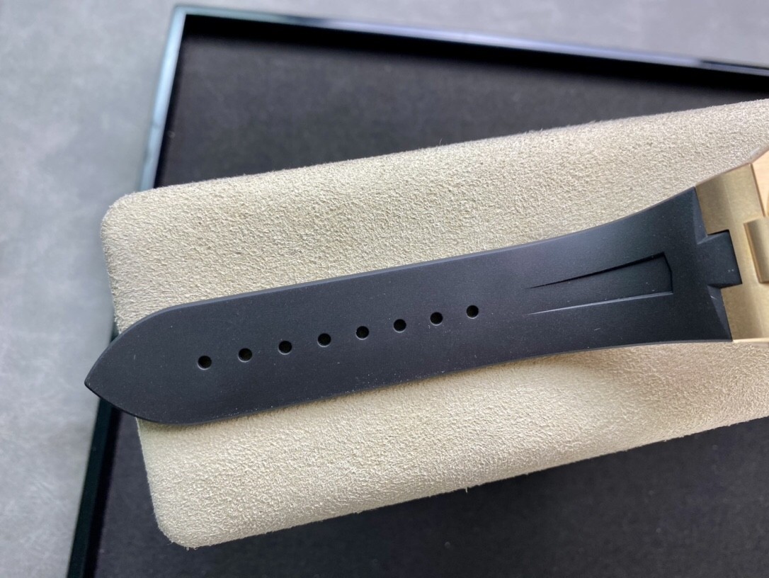 Vacheron Constantin Overseas Collection Watches