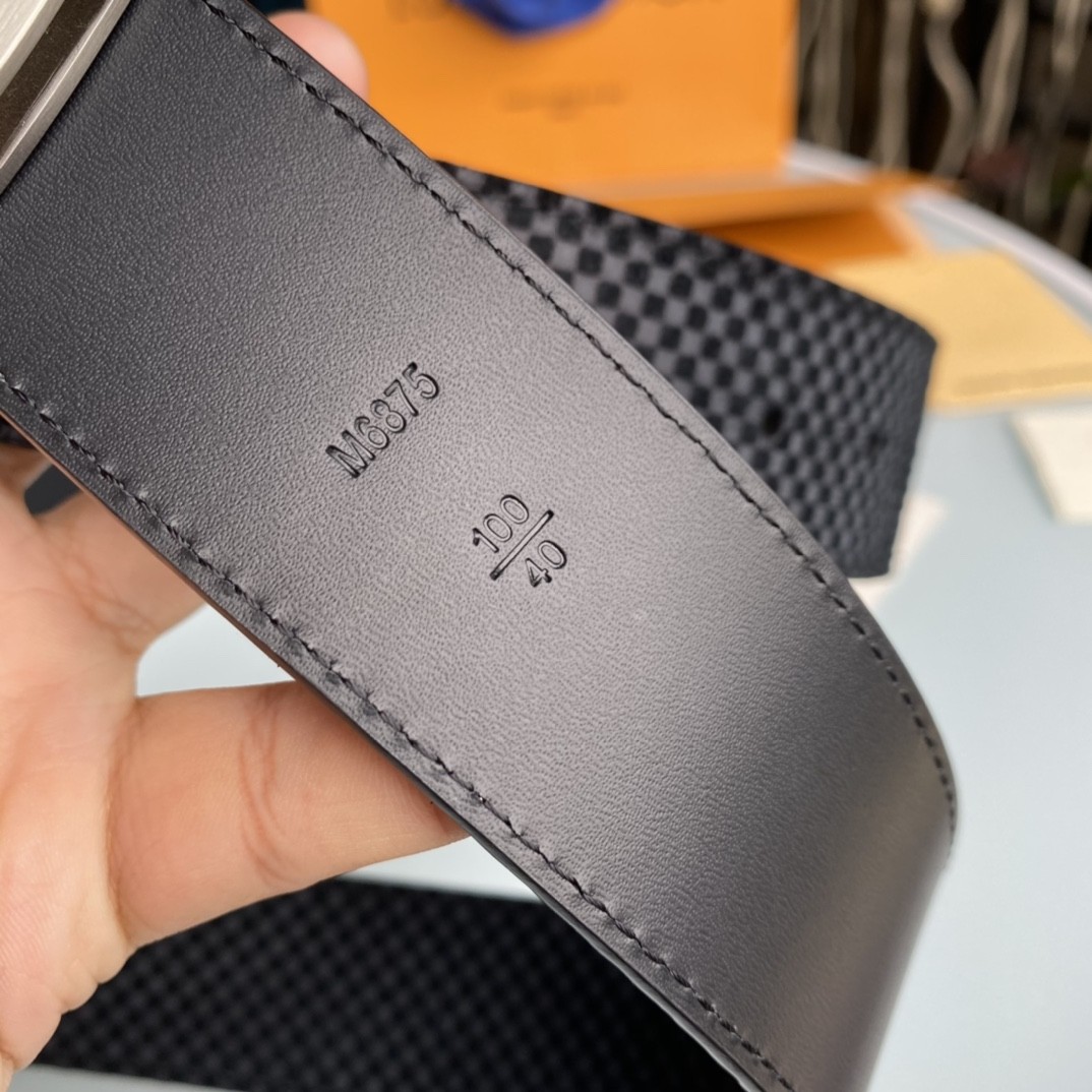 Louis Vuitton men's belt