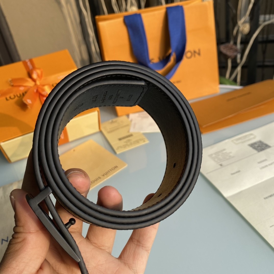 Louis Vuitton men's belt