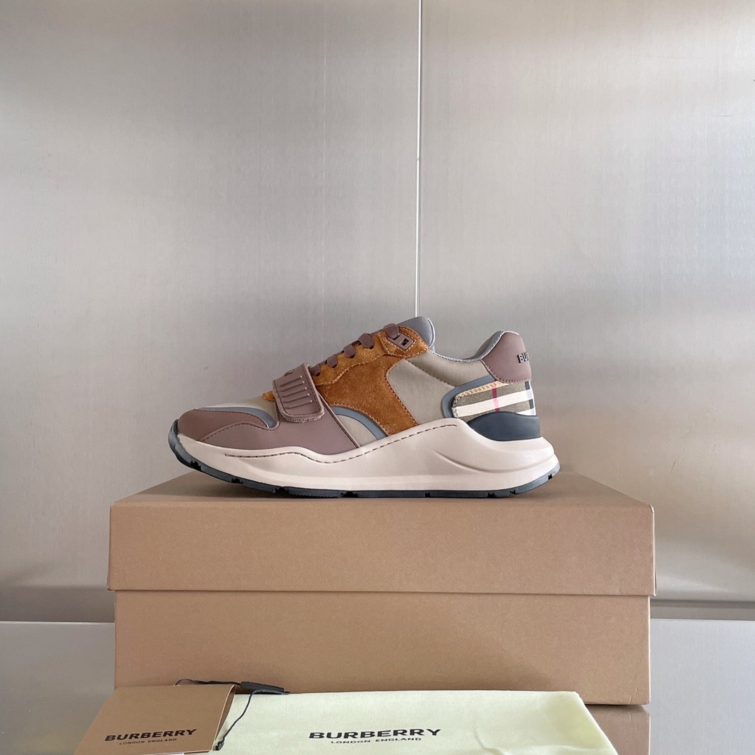 Burberry sneakers