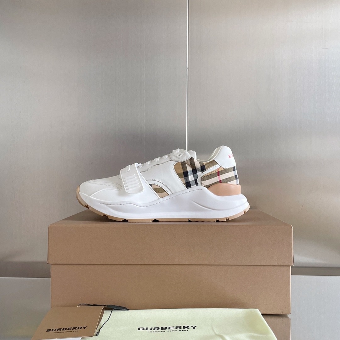 Burberry sneakers