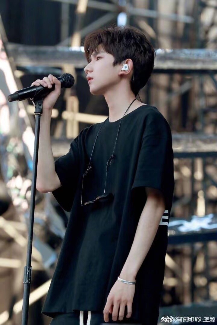 Gucci wide bird and flower bracelet