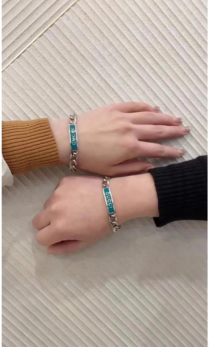 Gucci enamel bracelet