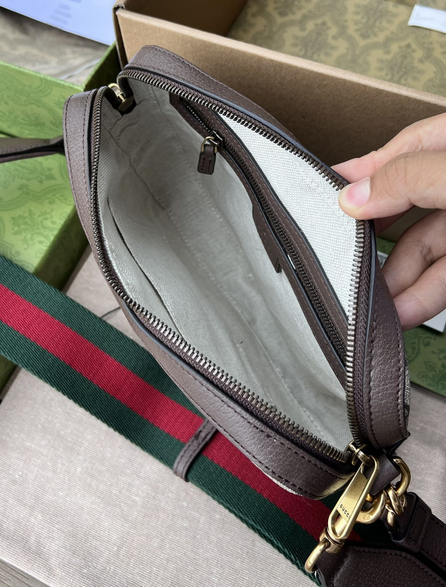 Gucci shoulder strap bag