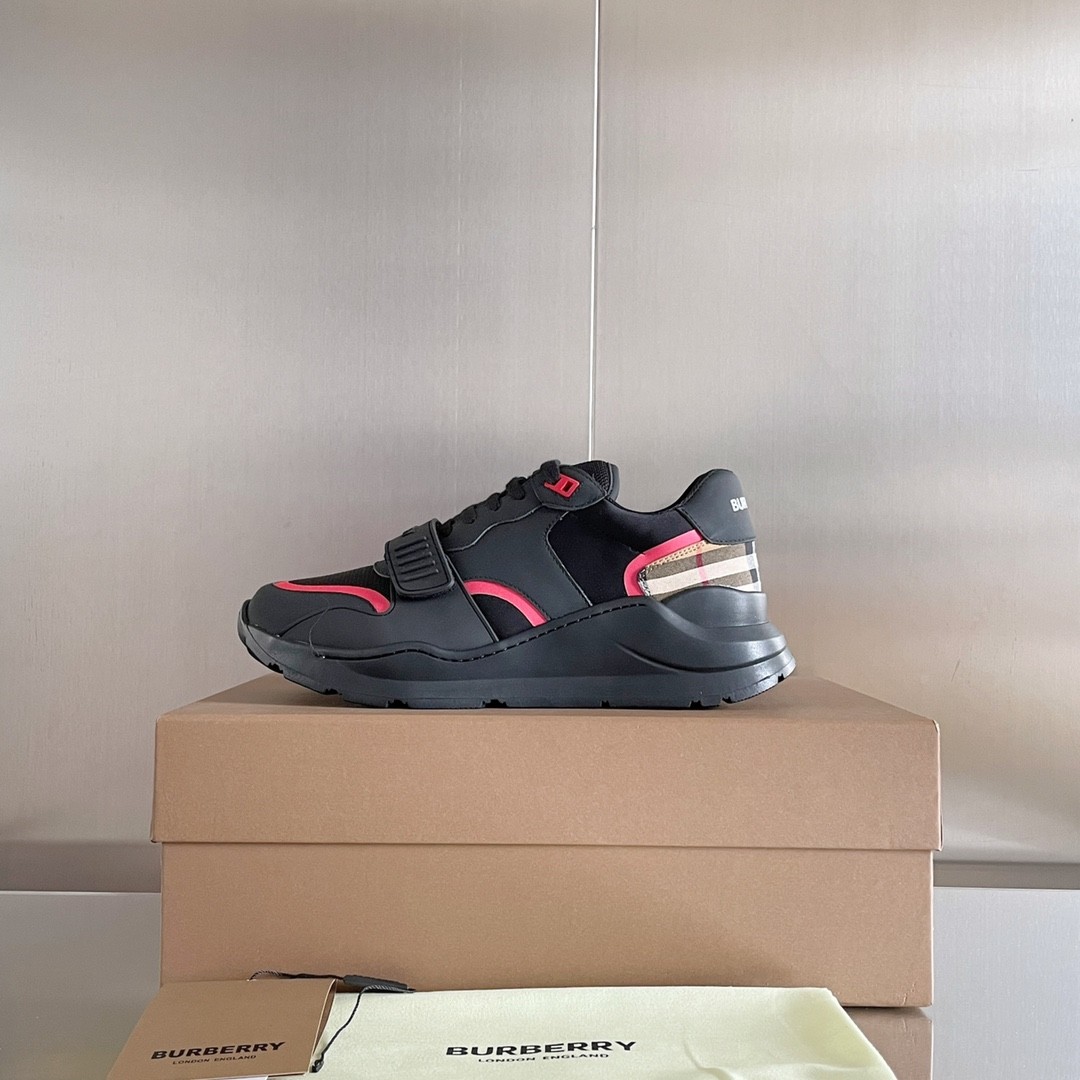 Burberry sneakers
