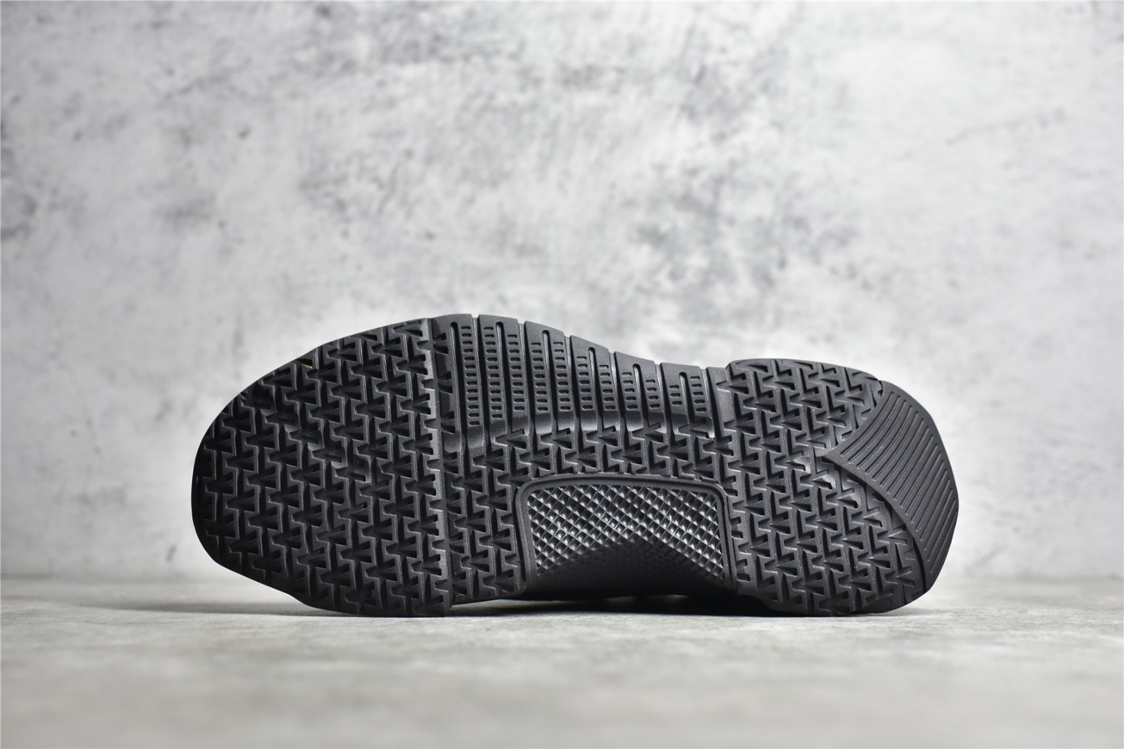 Gucci grey suede high-top shoes