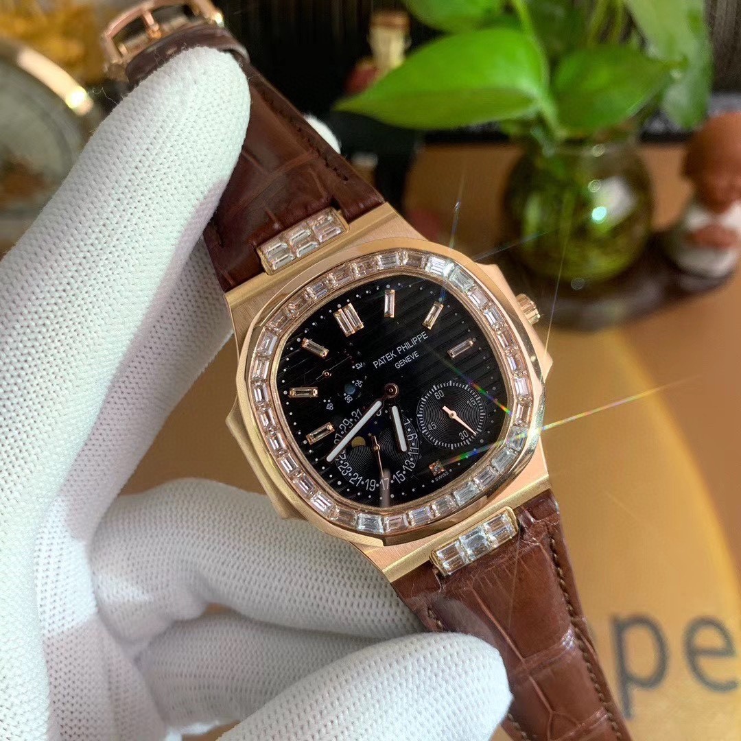Patek Philippe Aquanaut 5724 watch