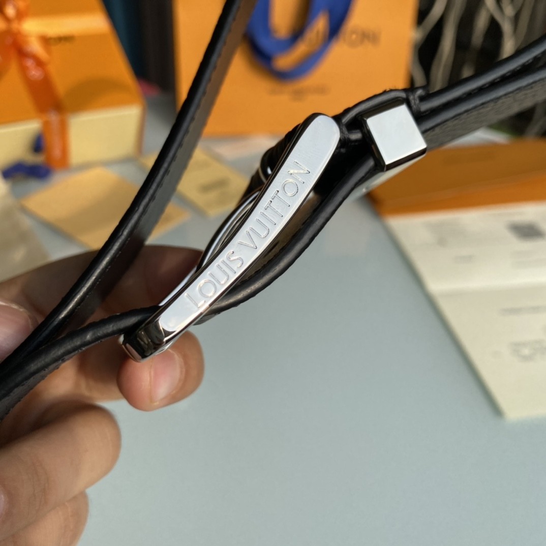 Louis Vuitton men's belt