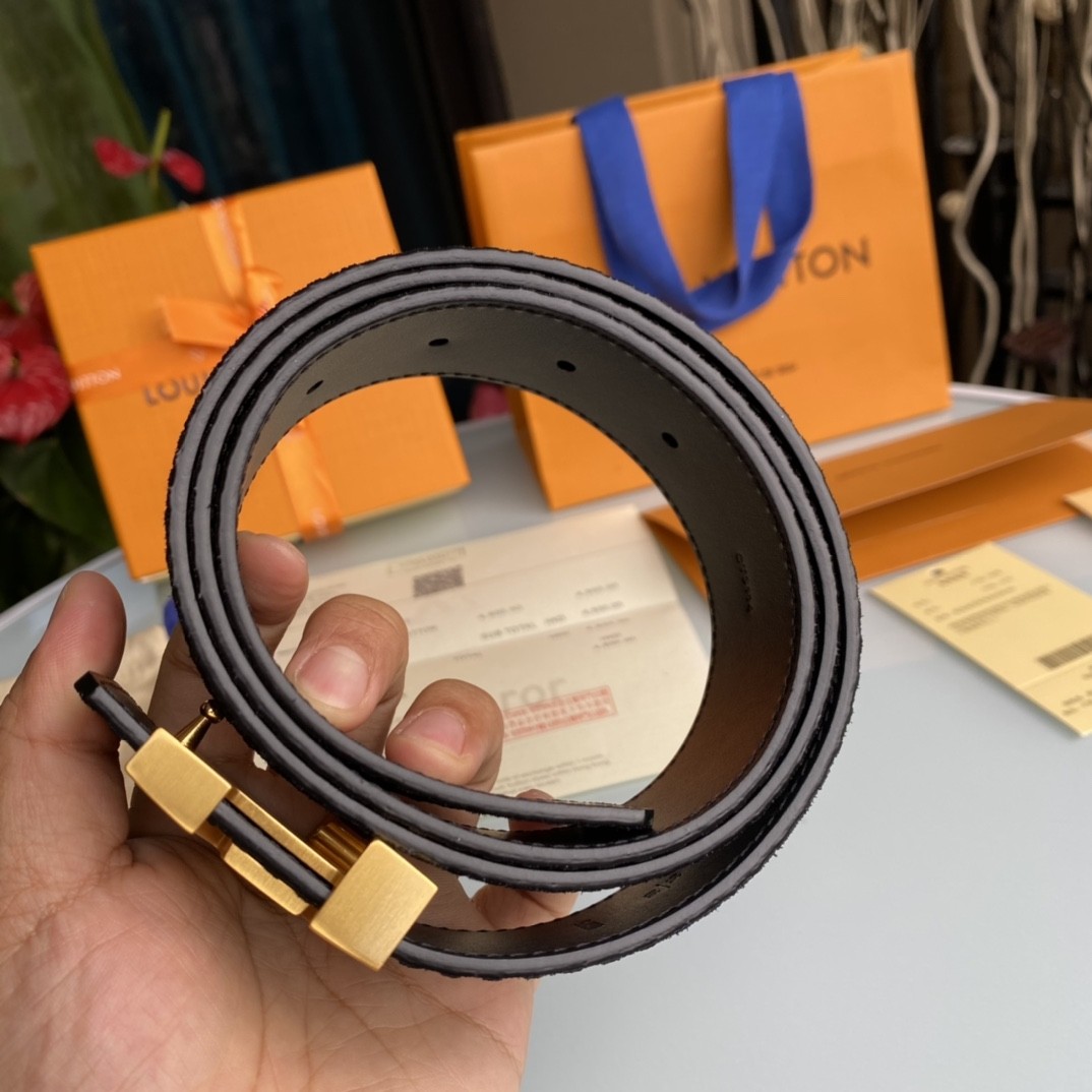Louis Vuitton men's belt