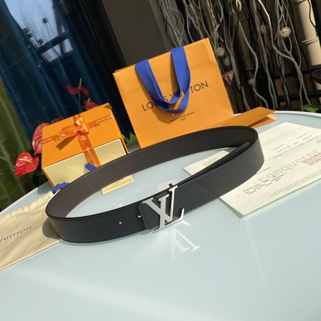 Louis Vuitton men's leather belt