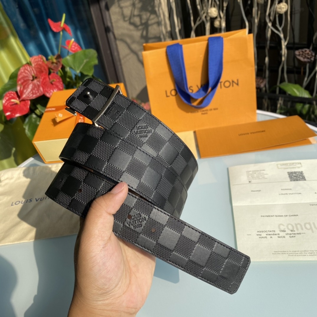 Louis Vuitton checkered pattern men's belt