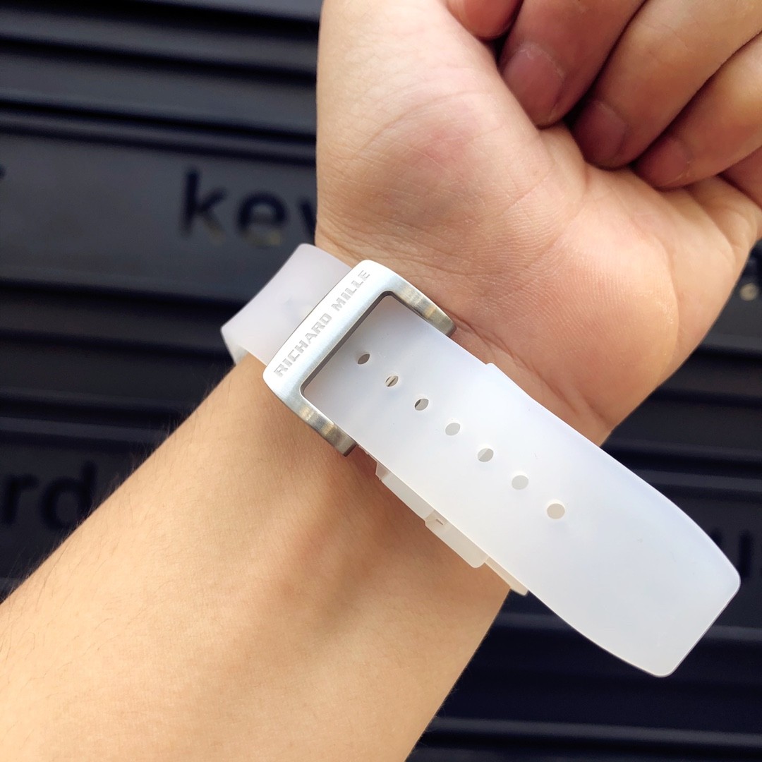 RM055 Glass Clear Series