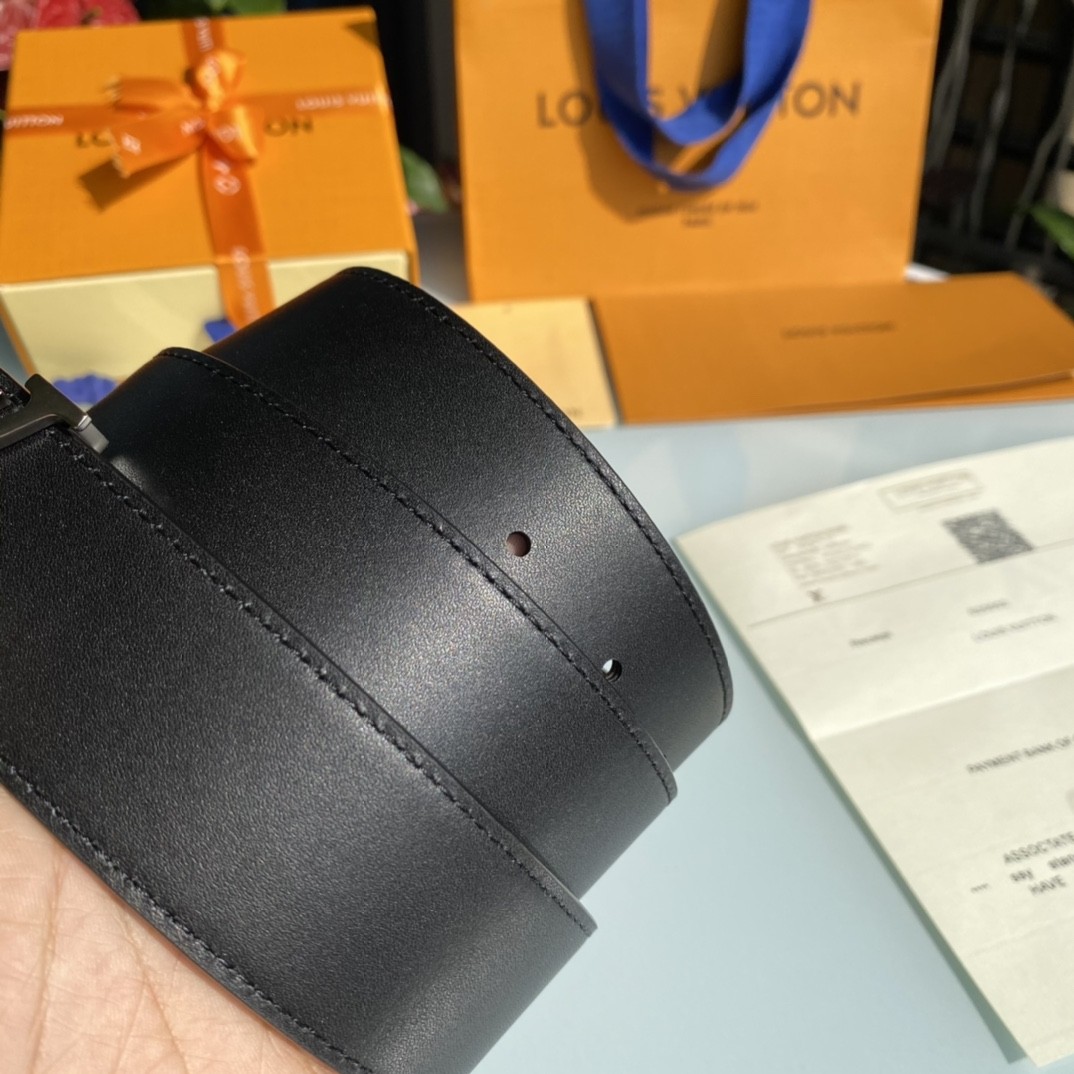 Louis Vuitton men's leather belt