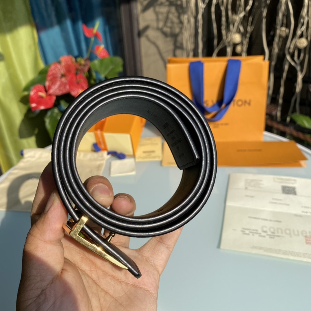 Louis Vuitton double-sided leather belt with monogram