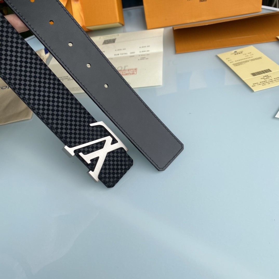 Louis Vuitton men's belt