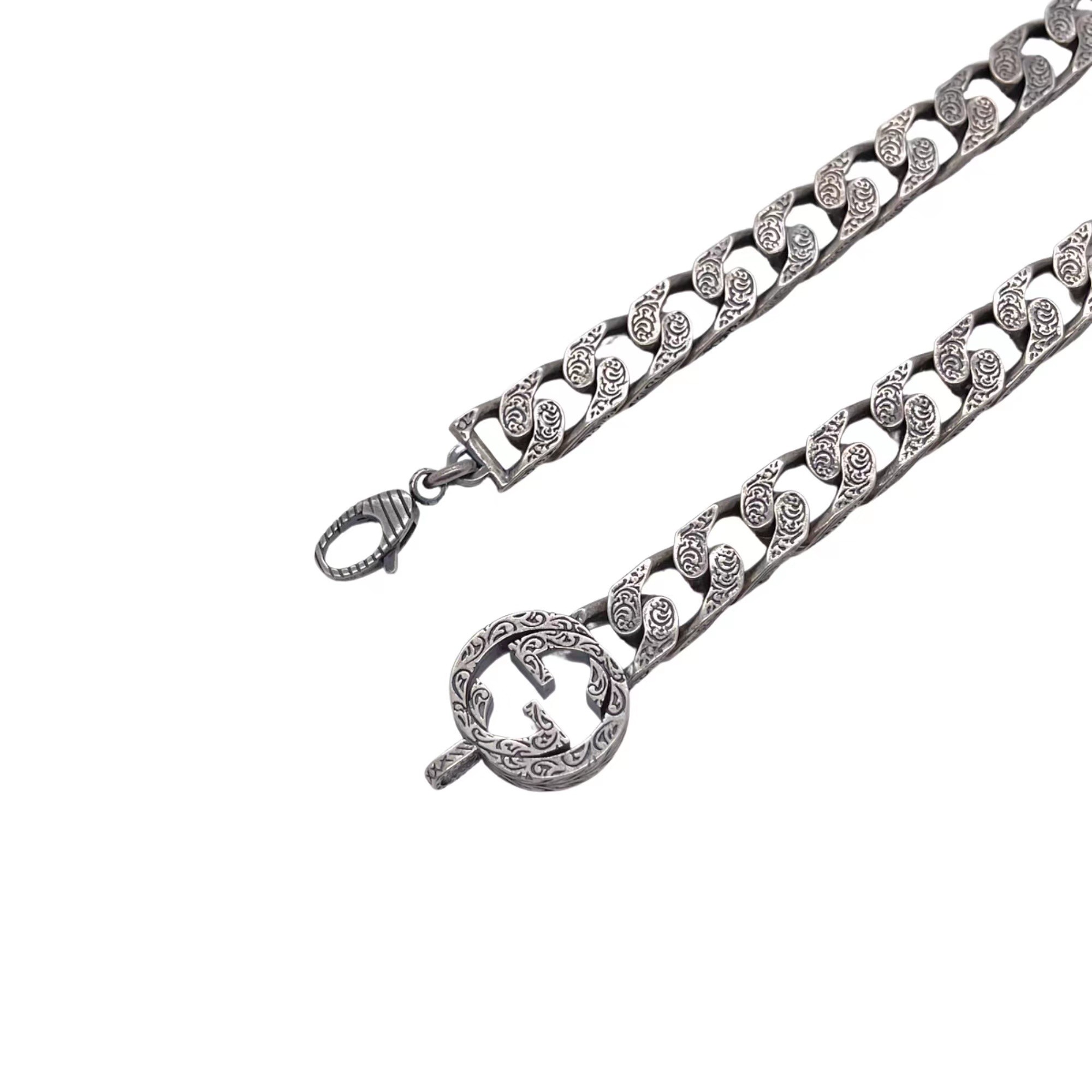 Gucci double G engraved bracelet