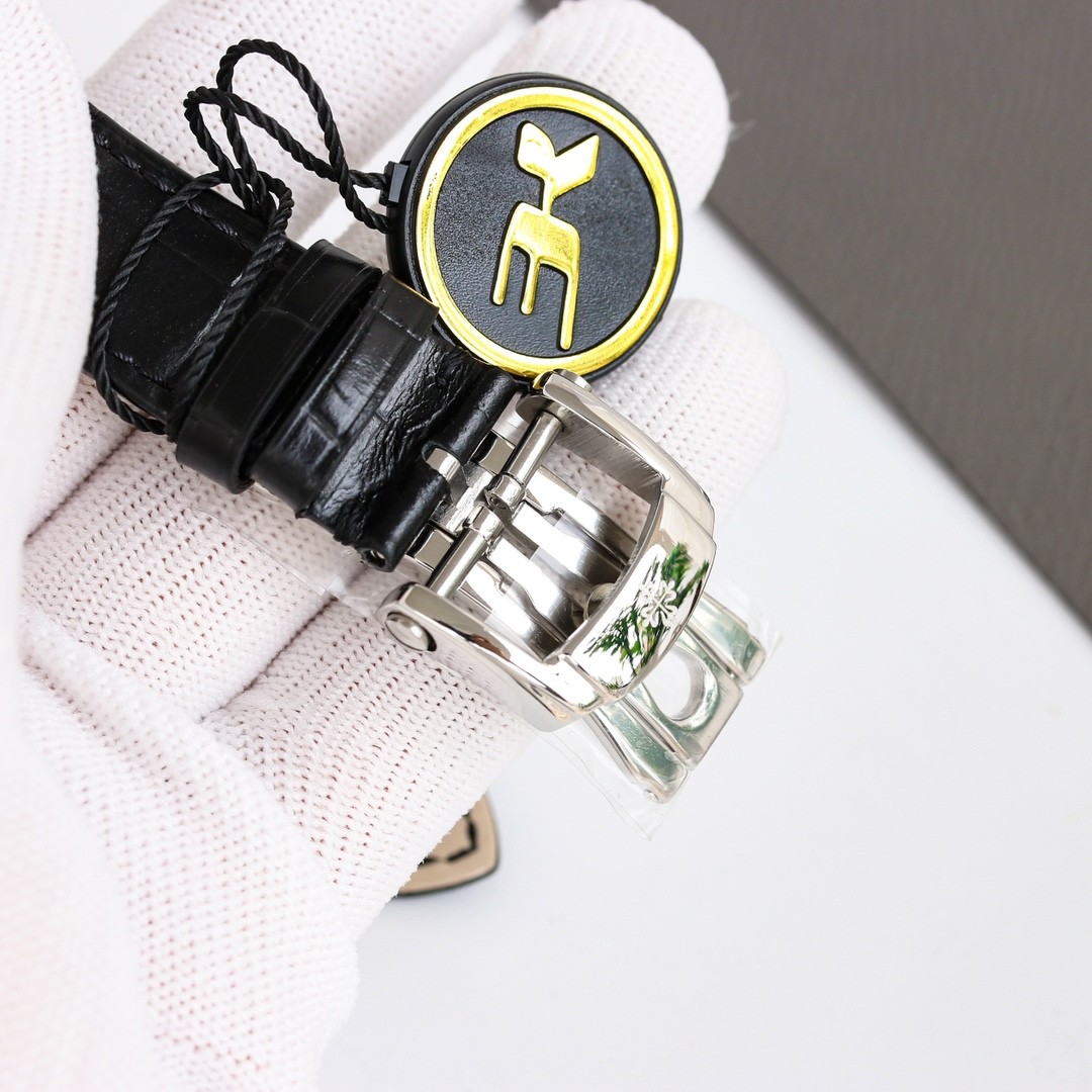 Taiwanese Nautilus upgraded original unit with noiseless engraving.