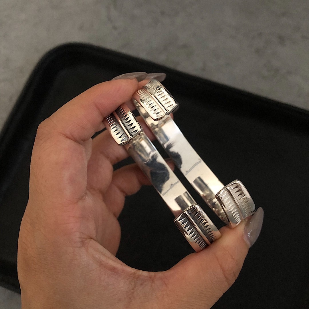 Goro's Takahashi Goro serrated bracelet