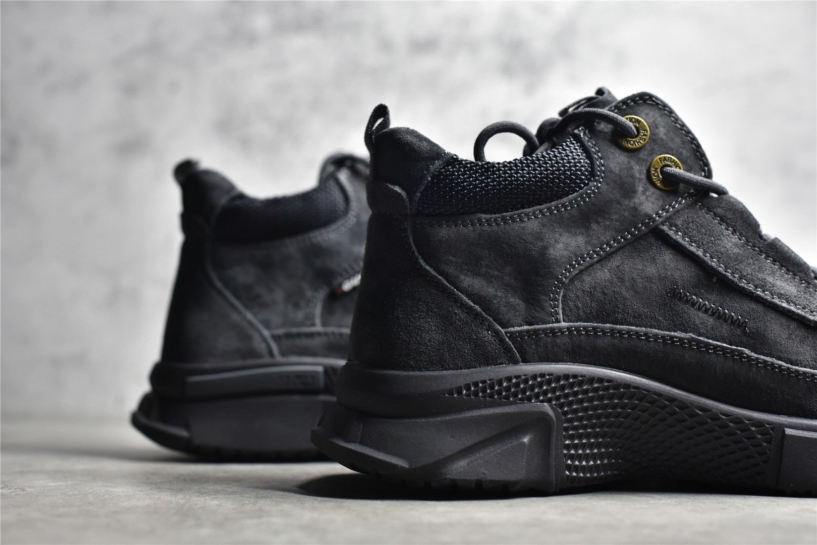 Gucci grey suede high-top shoes