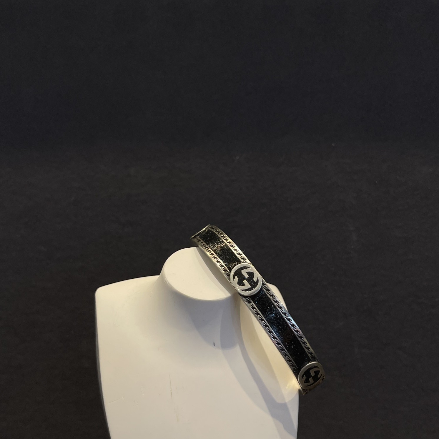 Gucci enamel black bracelet