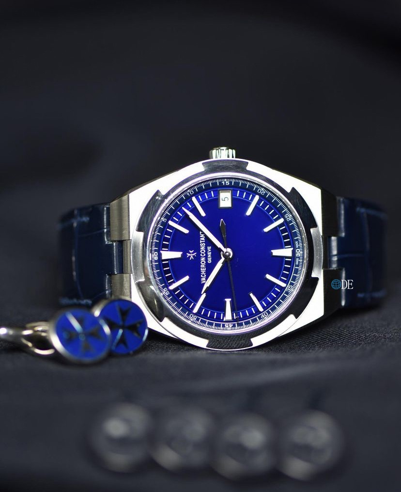 Vacheron Constantin Overseas 2000V/120G-B122 Ultra-thin Series