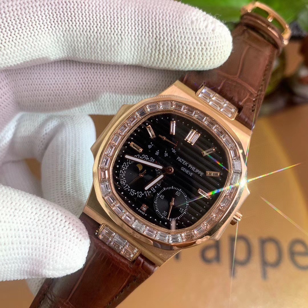 Patek Philippe Aquanaut 5724 watch