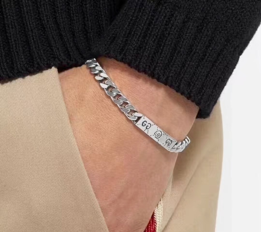 Gucci Skull Pixie Bracelet.