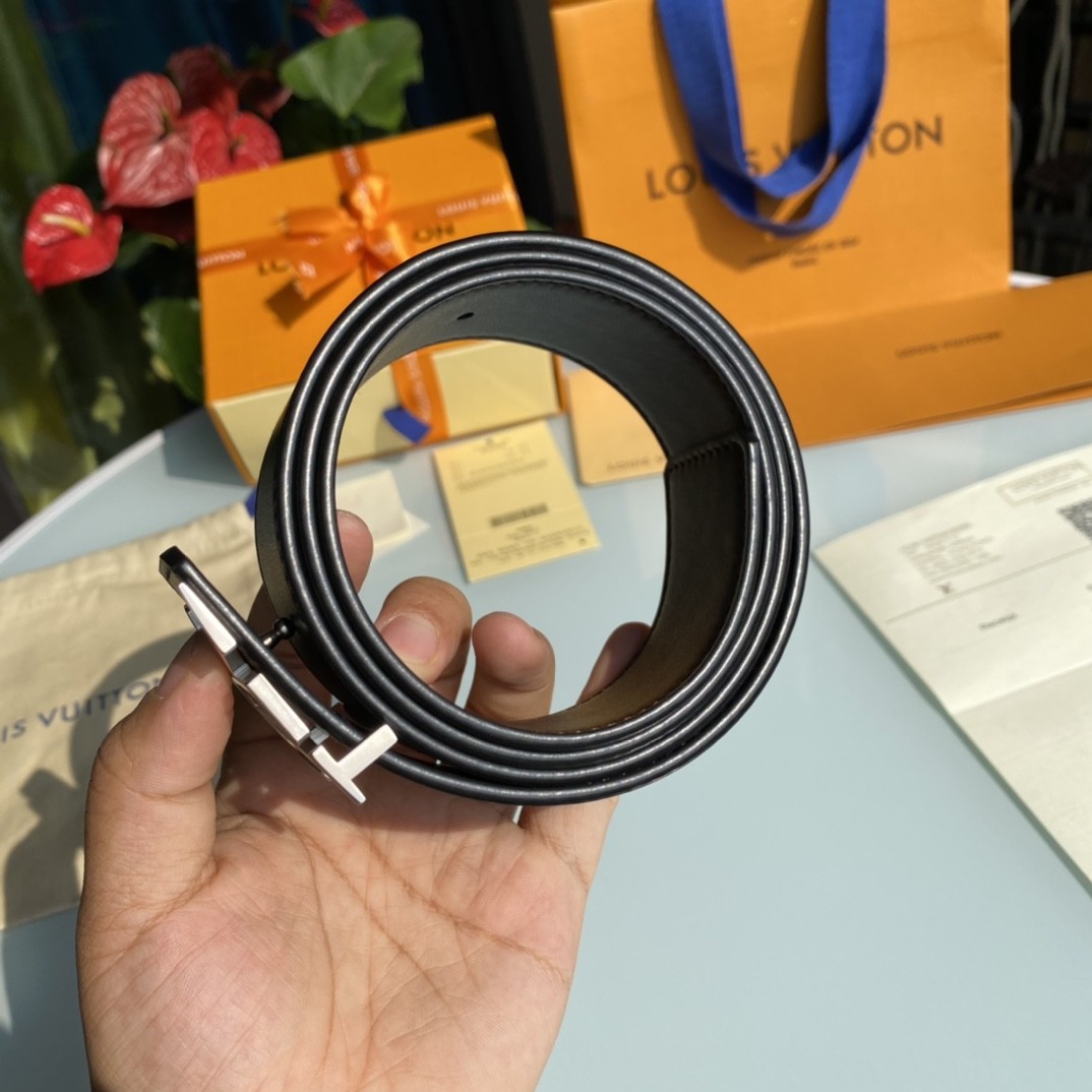 Louis Vuitton men's leather belt