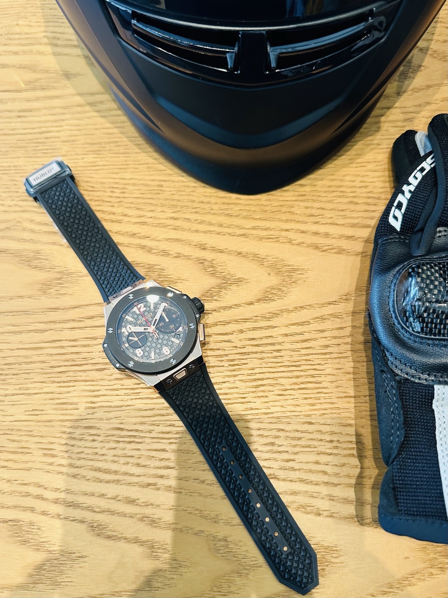 LS Factory presents Hublot BIG BANG 431.OM.1338.RX series 20th Anniversary Edition.