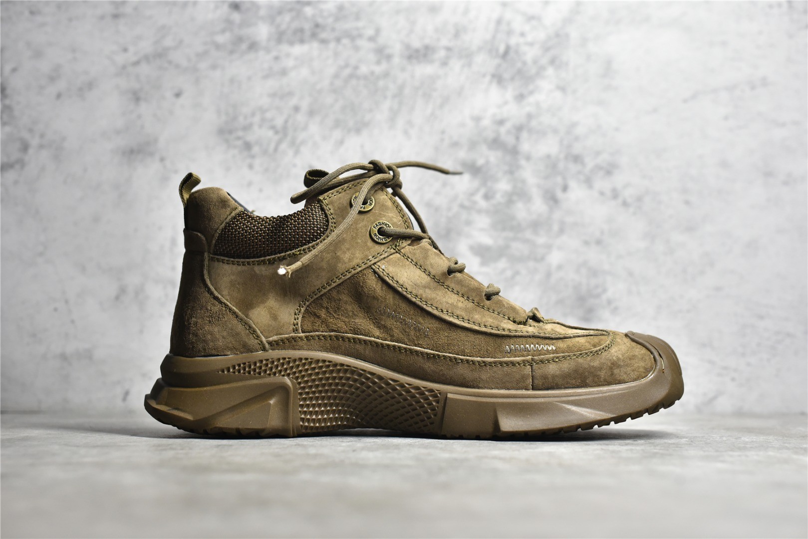 GUCCI brand khaki suede high-top work shoes