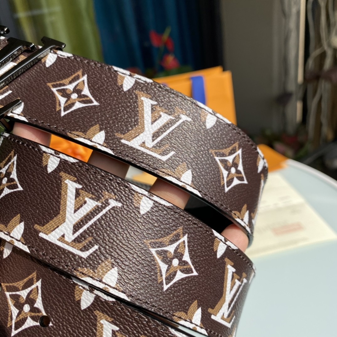 Louis Vuitton men's belt