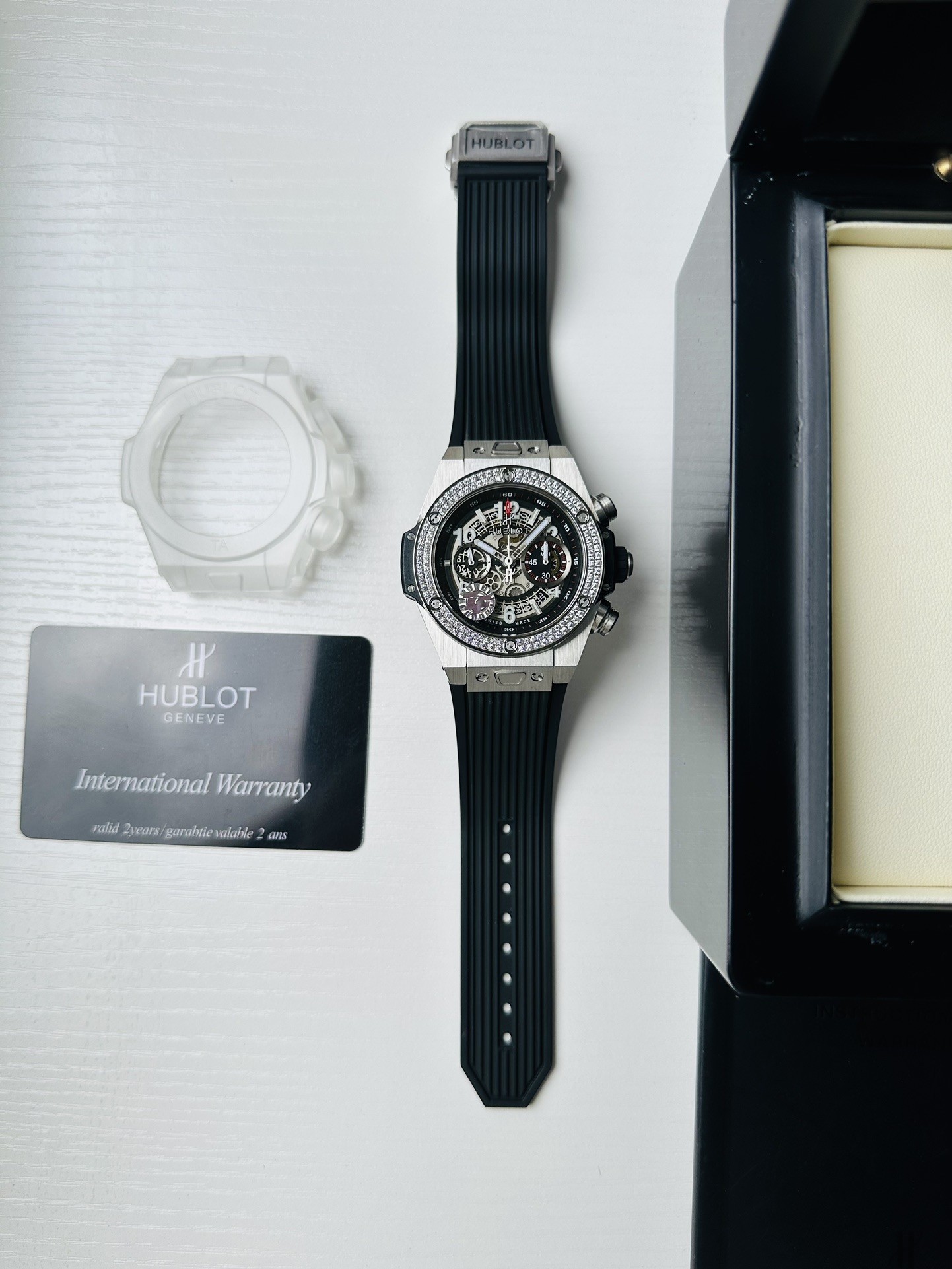 Hublot Big Bang series diamond-encrusted mechanical watch