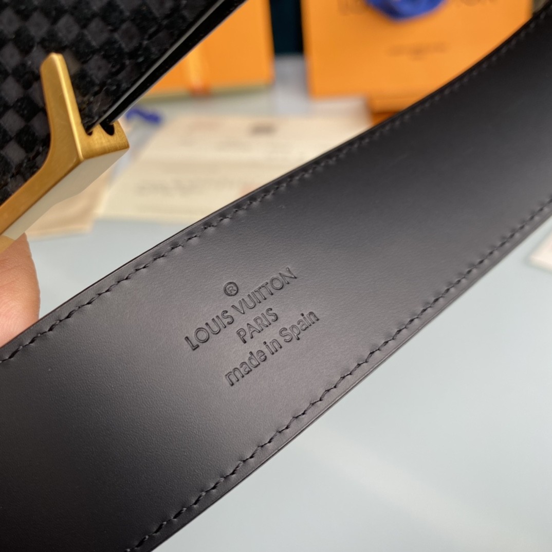 Louis Vuitton men's belt