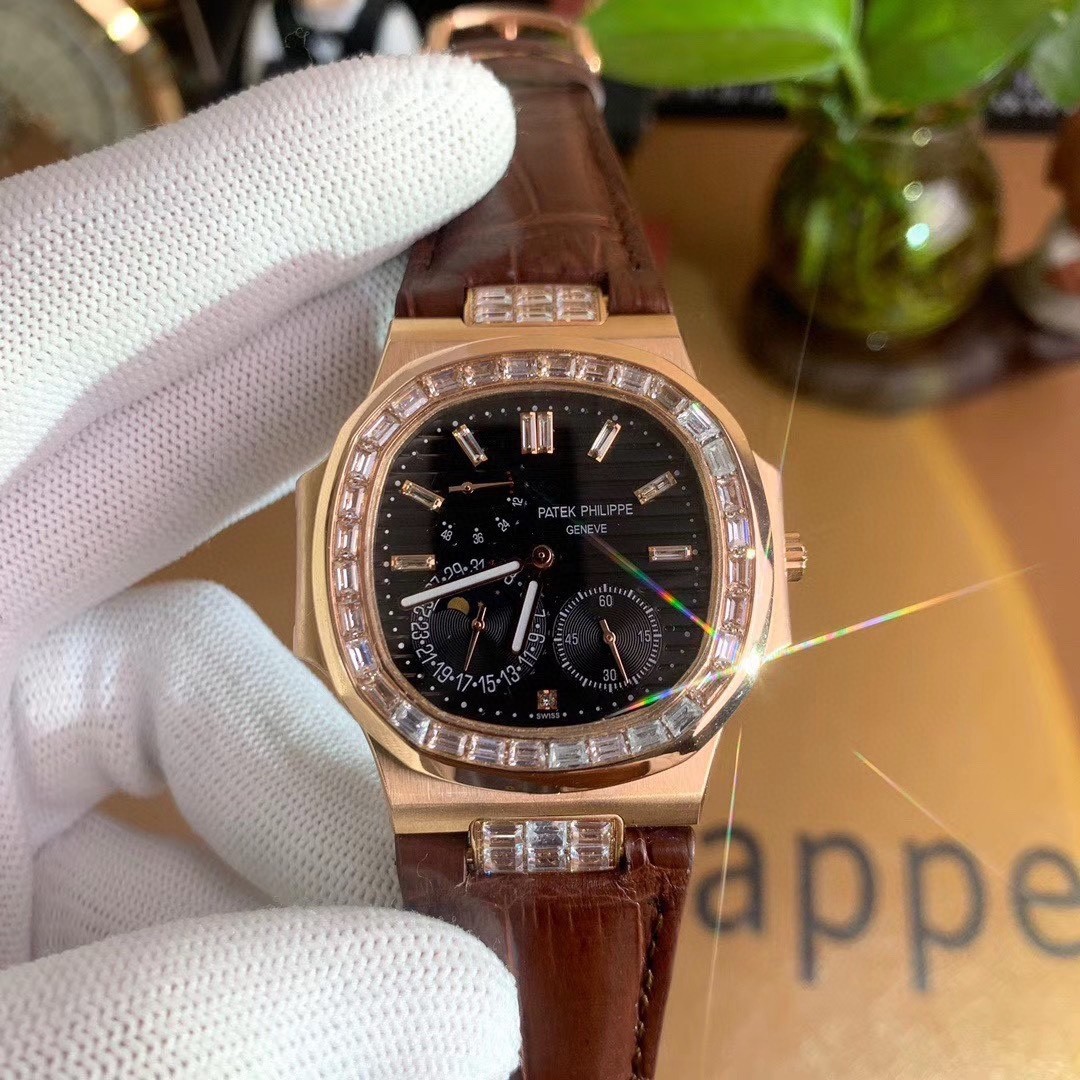 Patek Philippe Aquanaut 5724 watch