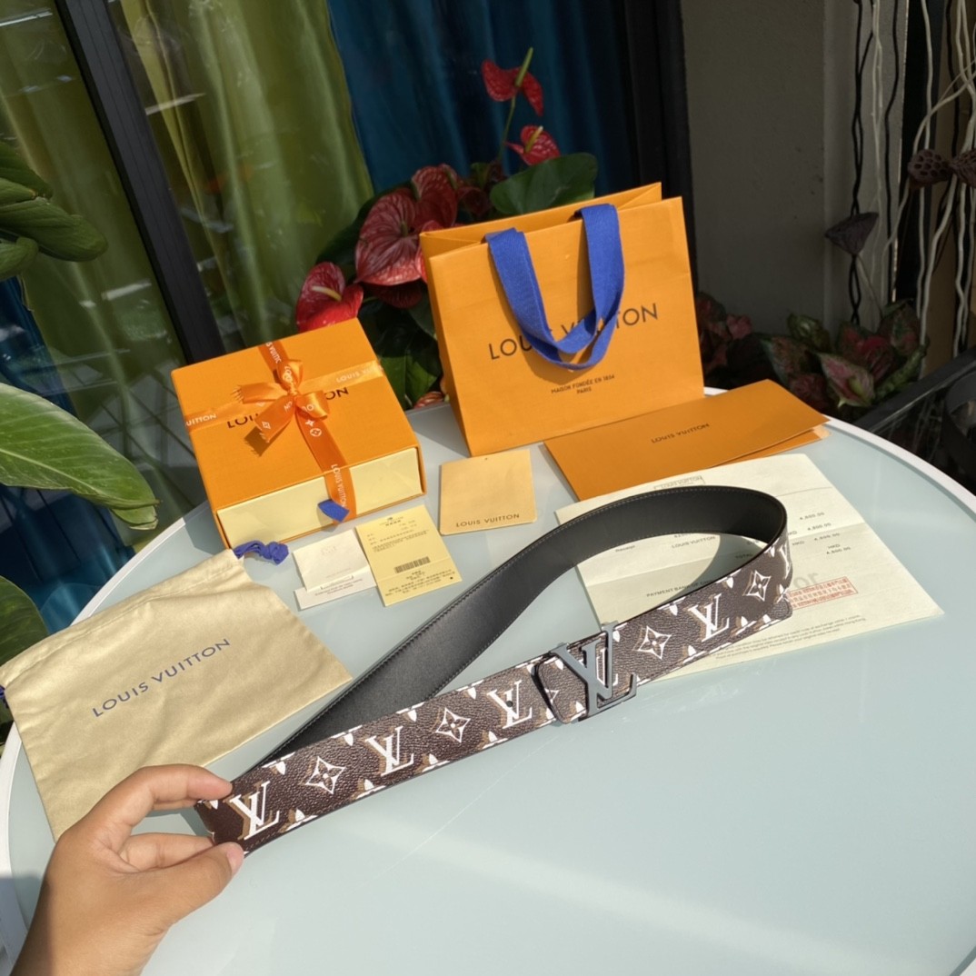 Louis Vuitton men's belt