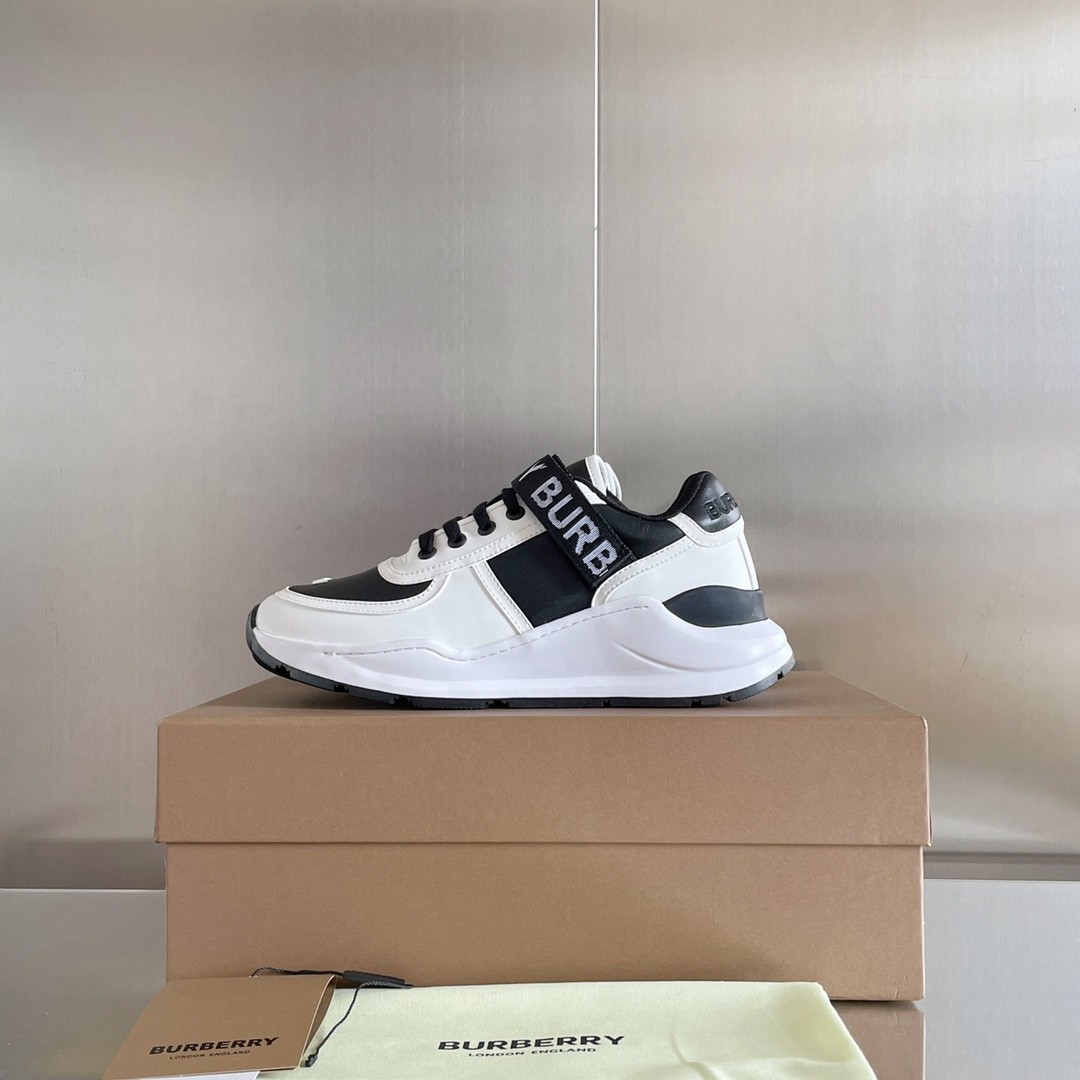 Burberry sneakers