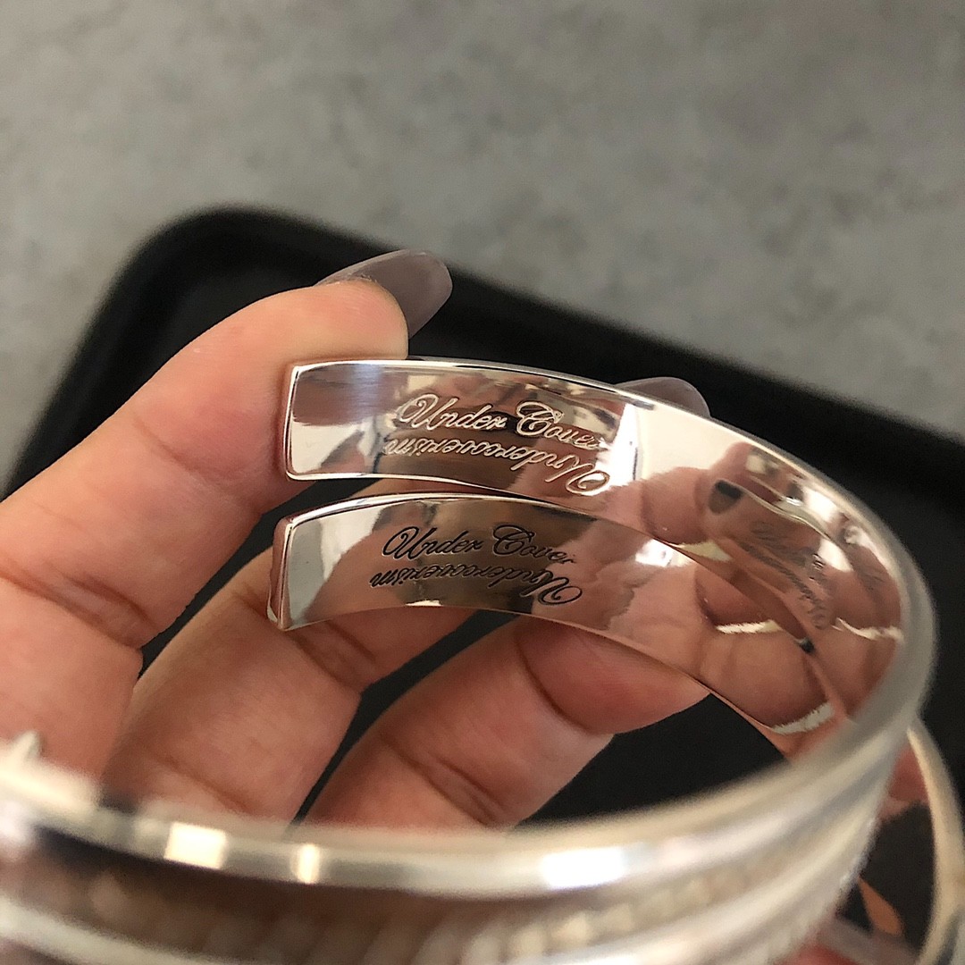 Goro's Takahashi Goro serrated bracelet
