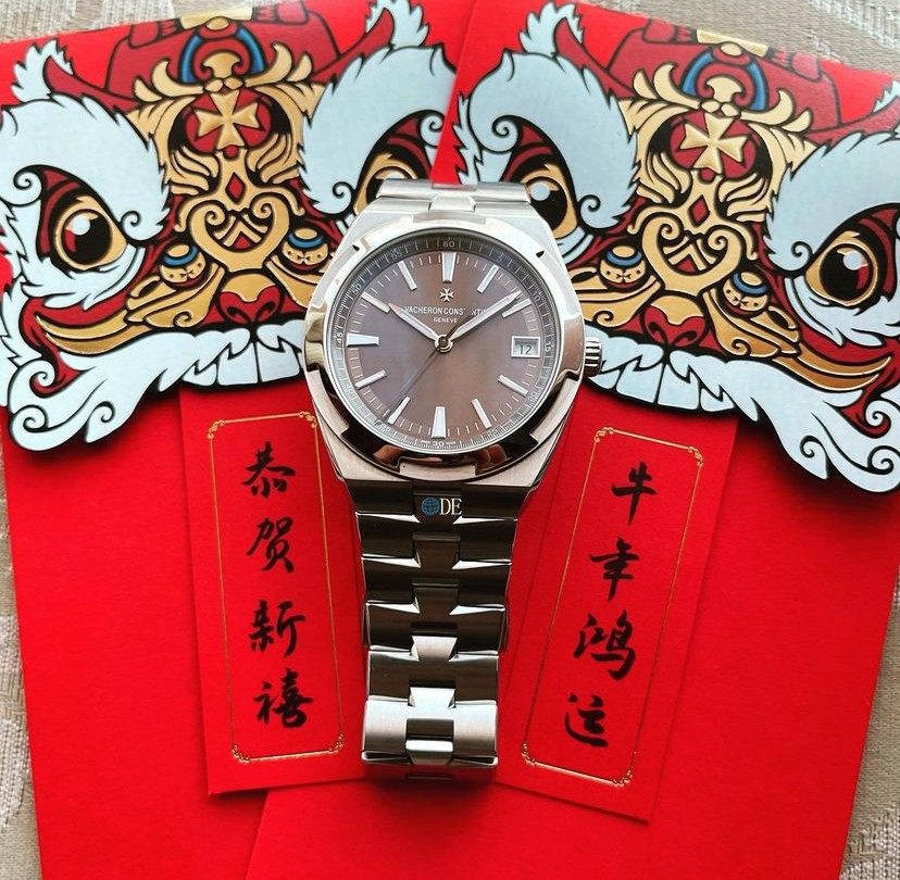 Vacheron Constantin Overseas 2000V/120G-B122 Ultra-thin Series